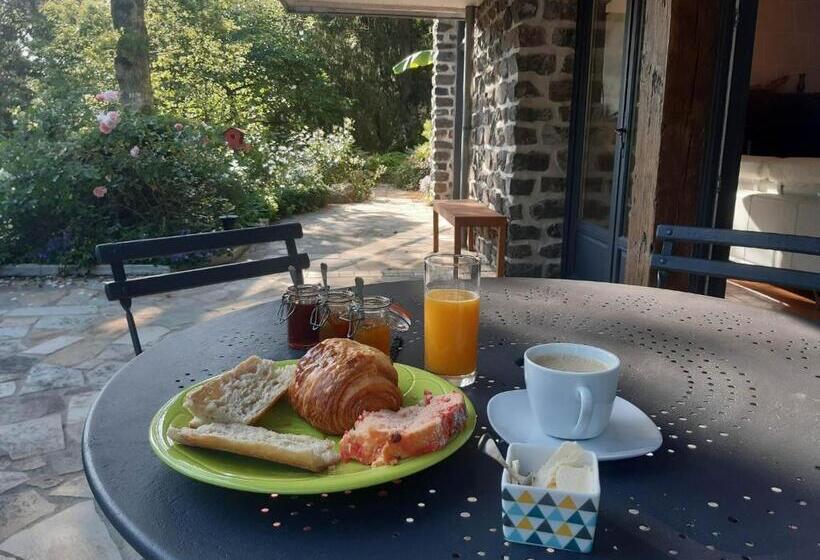 펜션 Chambres D Hôtes La Tour De Bellevue