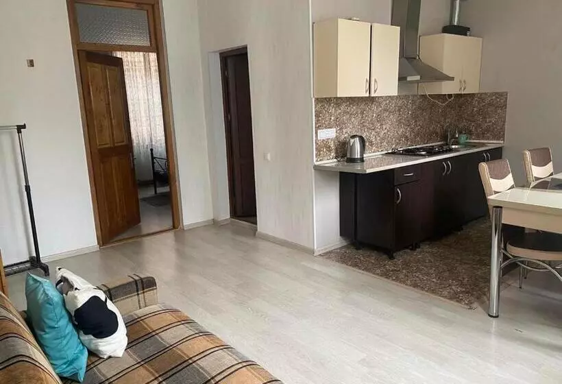 پانسیون Friendly House