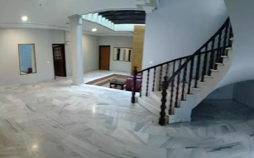 پانسیون Guest House One