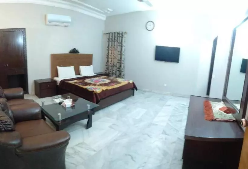 پانسیون Guest House One