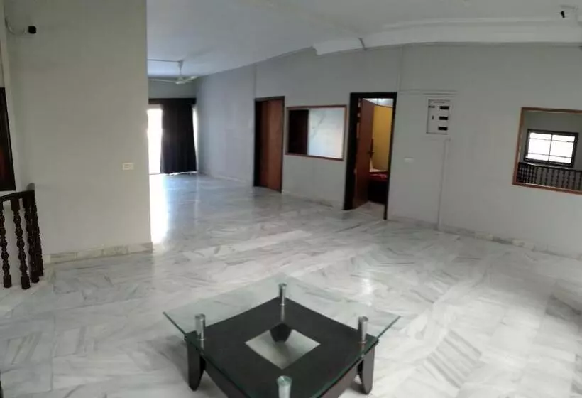 پانسیون Guest House One