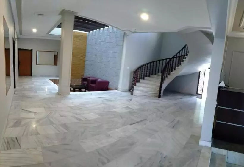 پانسیون Guest House One