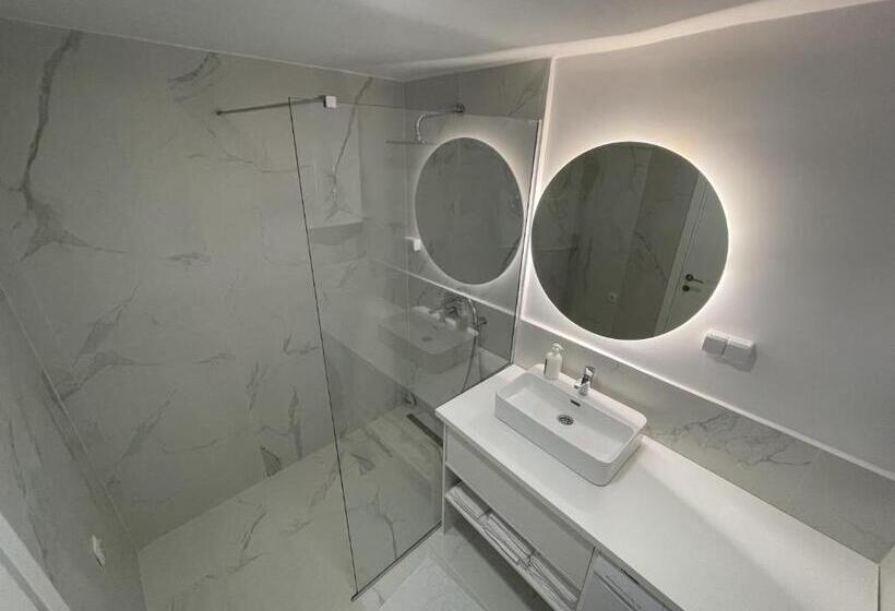 پانسیون Lungomare Apartments