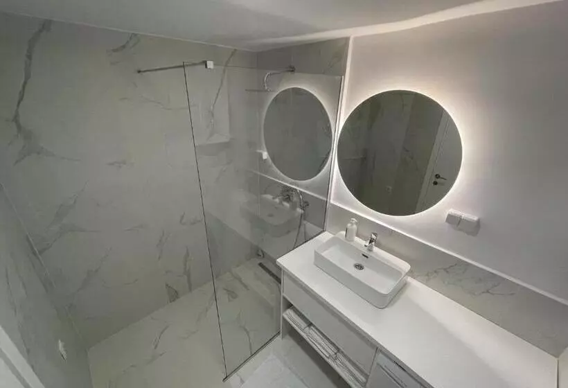 پانسیون Lungomare Apartments