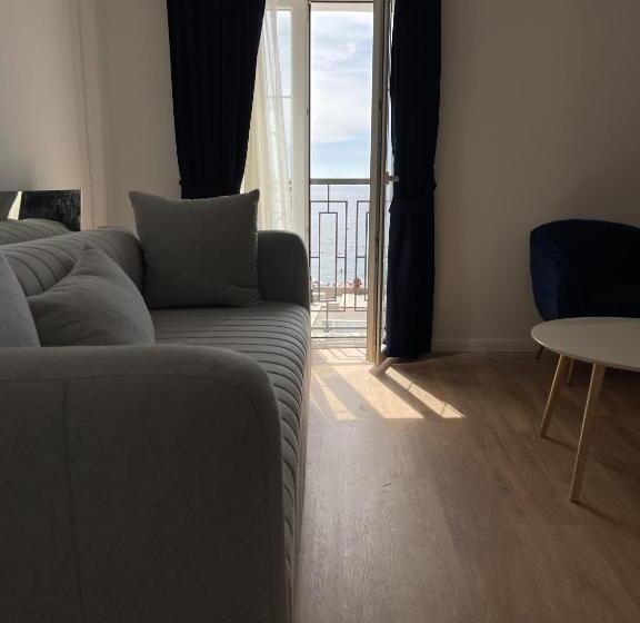 پانسیون Lungomare Apartments