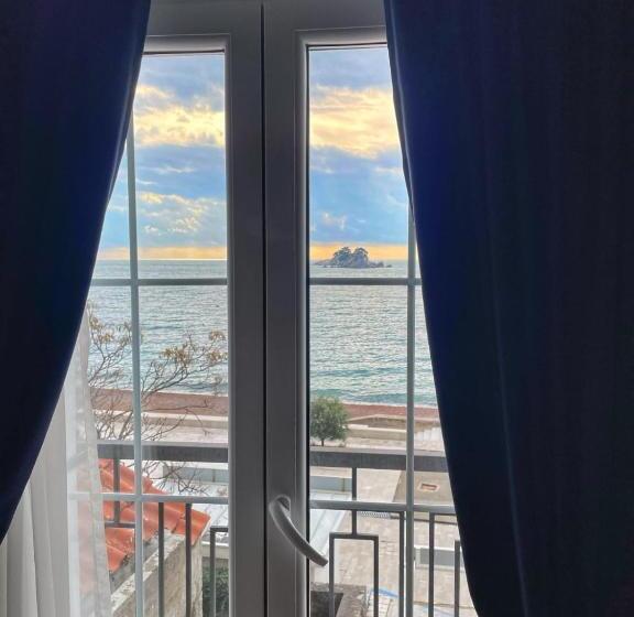 پانسیون Lungomare Apartments