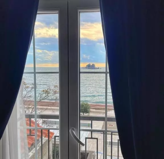 پانسیون Lungomare Apartments