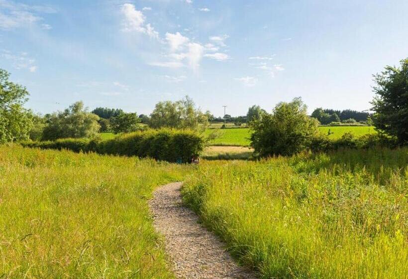 リゾートホテル Bowbrook Lodges