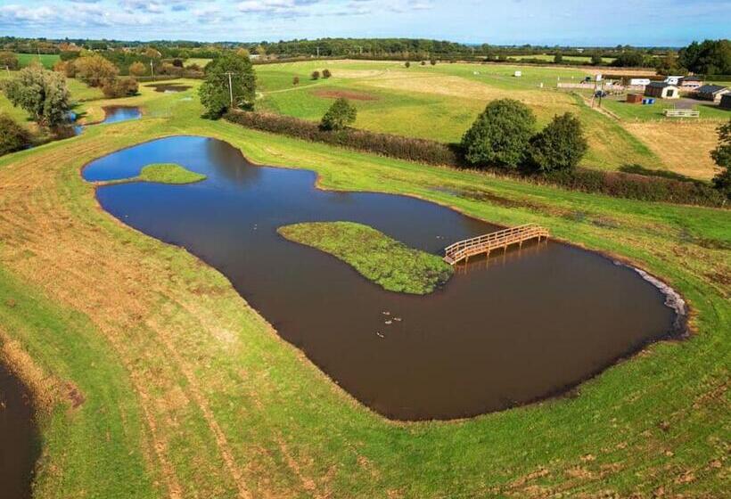 リゾートホテル Bowbrook Lodges