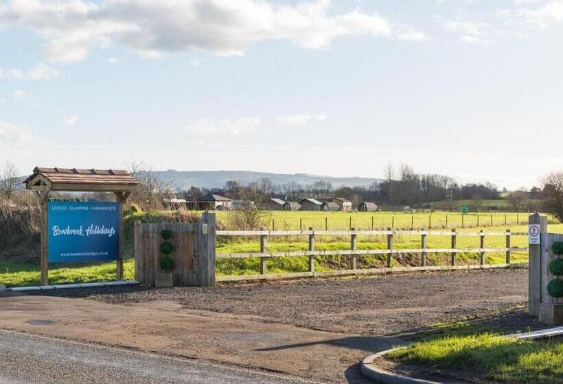 リゾートホテル Bowbrook Lodges