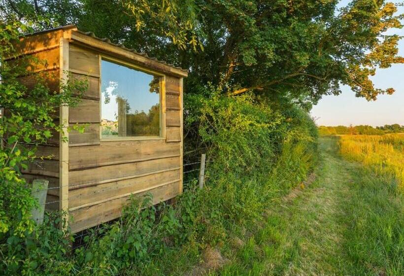 リゾートホテル Bowbrook Lodges