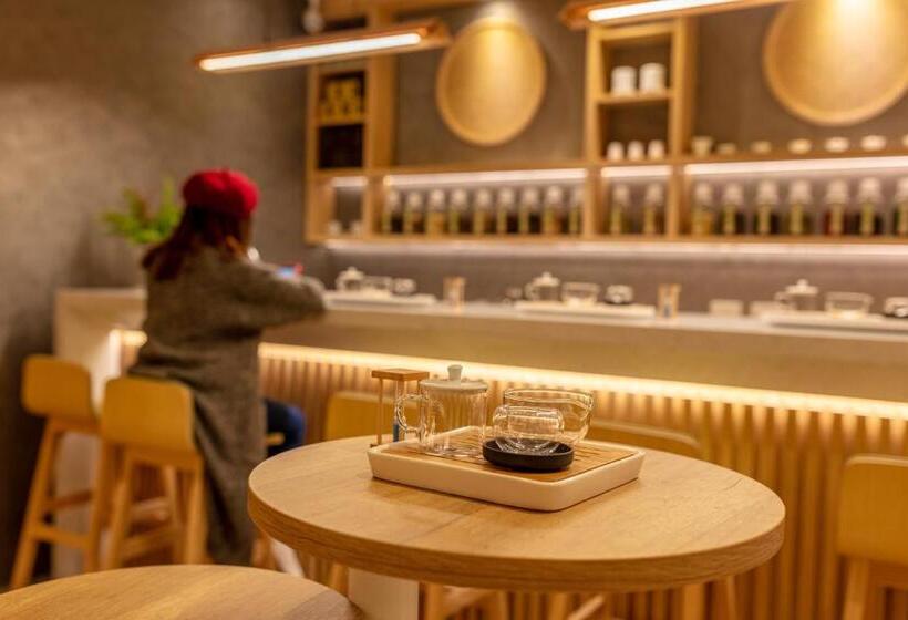 Общежитие Cho Stay Capsule Hotel Taoyuan Airport T2