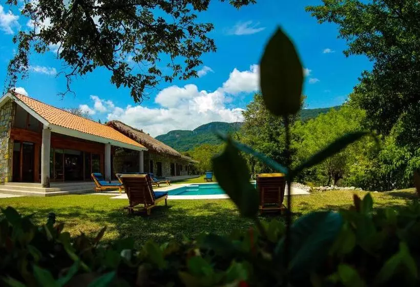 Retkeilymaja Finca Thakni  Casa De Campo