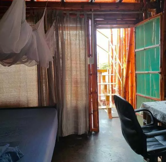 ユースホステル Wally S House Mancora