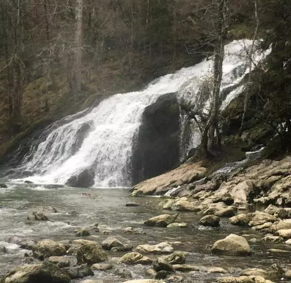 ベッドアンドブレックファースト Chambres D Hôtes Des Bauges Route 26 57