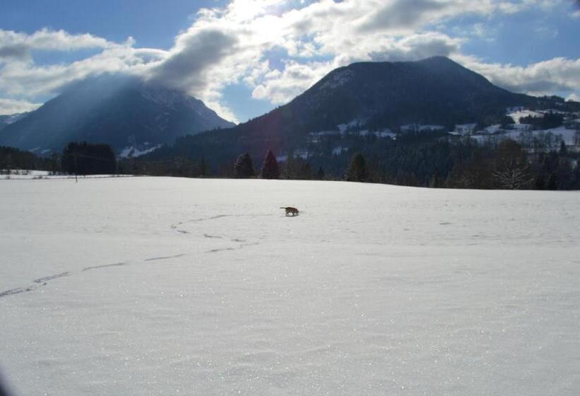 住宿加早餐  Chambres D Hôtes Des Bauges Route 26 57