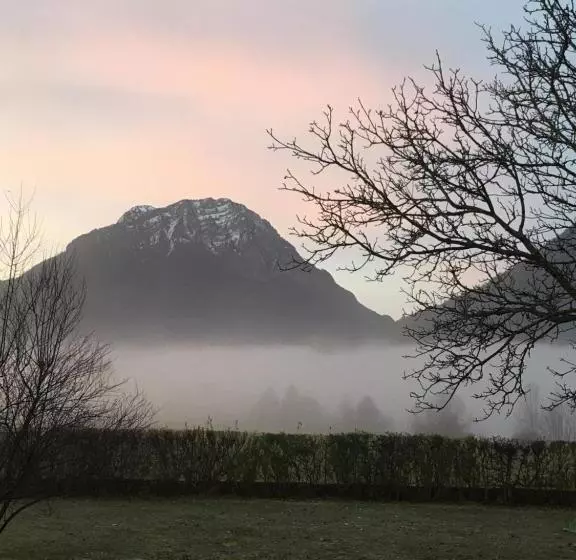 ベッドアンドブレックファースト Chambres D Hôtes Des Bauges Route 26 57