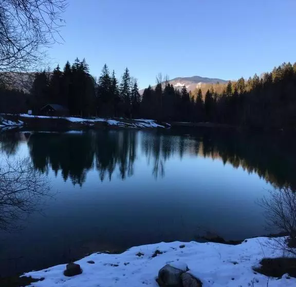 ベッドアンドブレックファースト Chambres D Hôtes Des Bauges Route 26 57