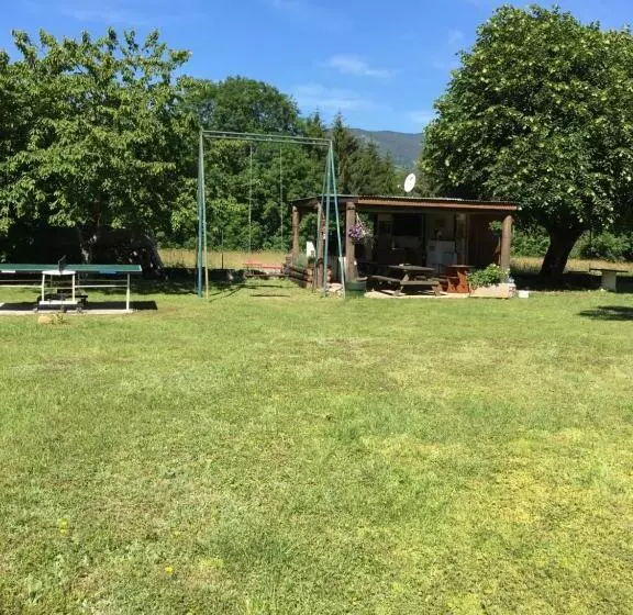 ベッドアンドブレックファースト Chambres D Hôtes Des Bauges Route 26 57