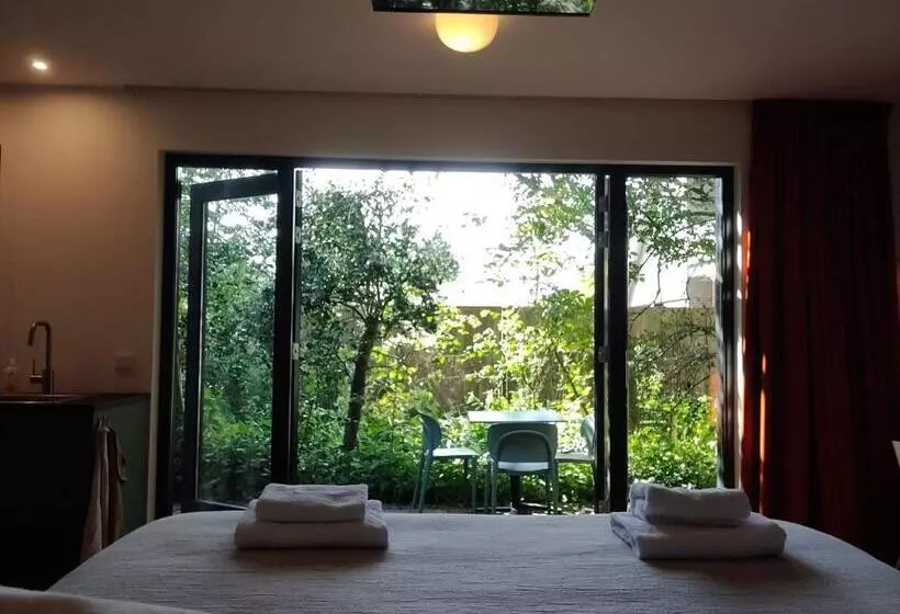 Aamiaismajoitus (B&B) Kwadijkerbos