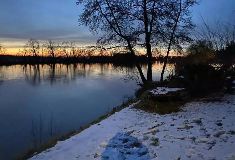ベッドアンドブレックファースト Les Portes De Bourgogne