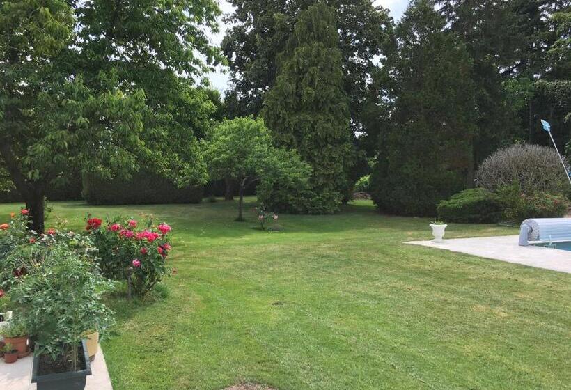 Bed and Breakfast Les Portes De Bourgogne