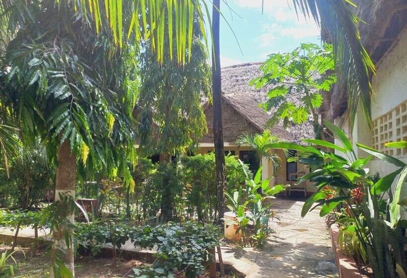 Comfy Dhows Hotel, Kilifi