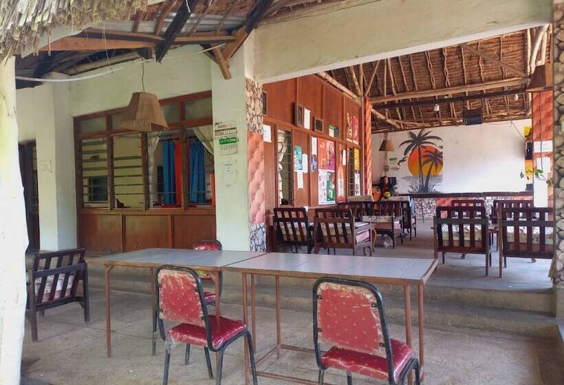 Comfy Dhows Hotel, Kilifi