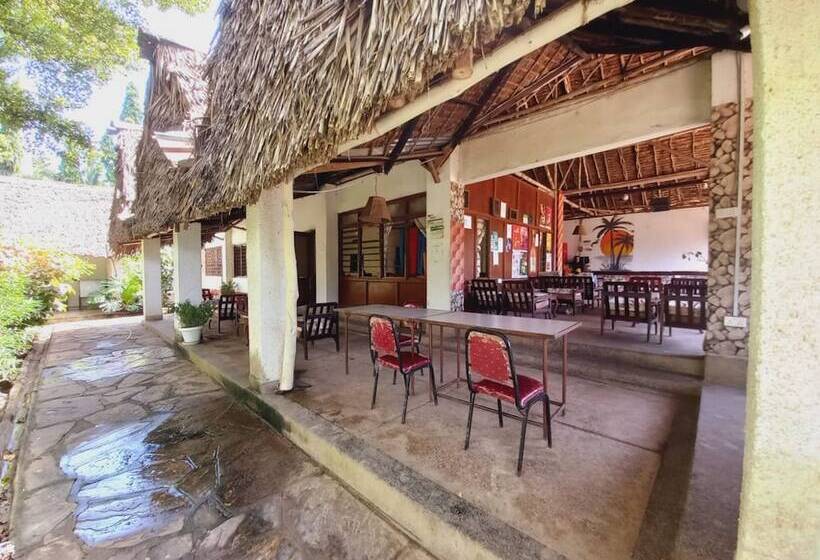 Comfy Dhows Hotel, Kilifi