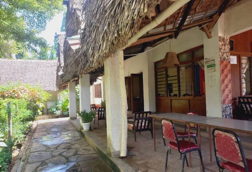 Comfy Dhows Hotel, Kilifi