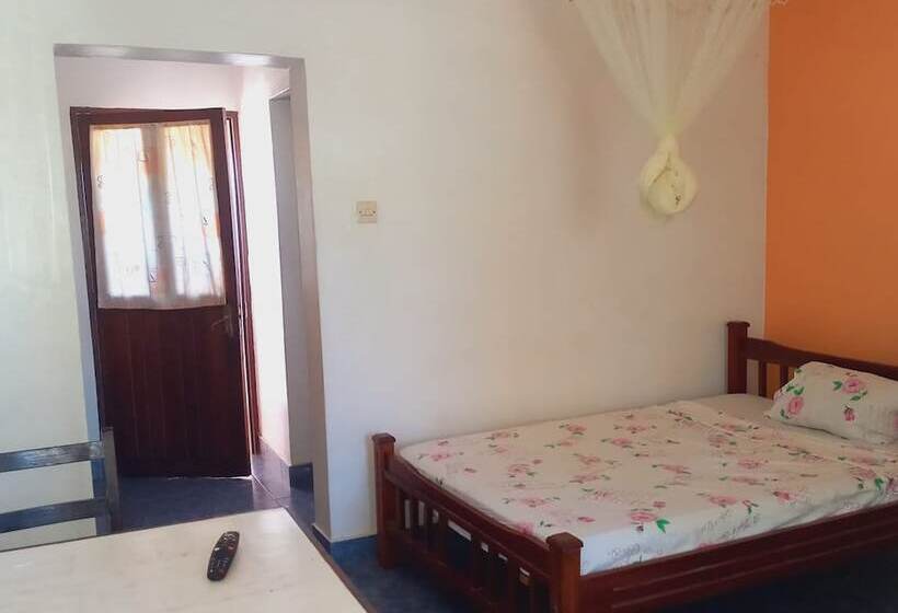 Comfy Dhows Hotel, Kilifi