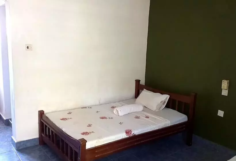 Comfy Dhows Hotel, Kilifi