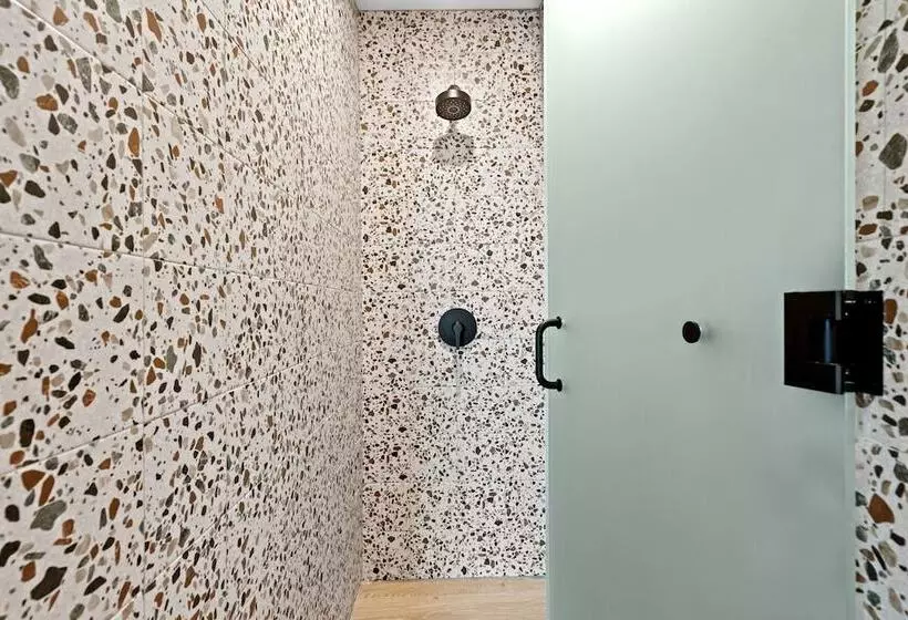 Hibird  Apartment And Suites