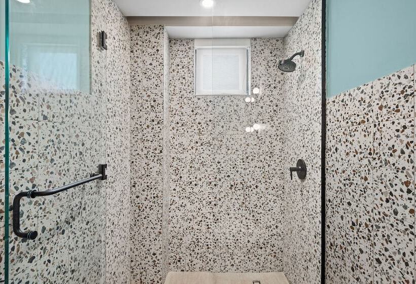 Hibird Apartment And Suites