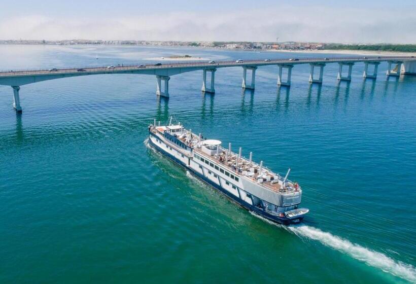 Costa Do Sal Hotel Boat Lounge