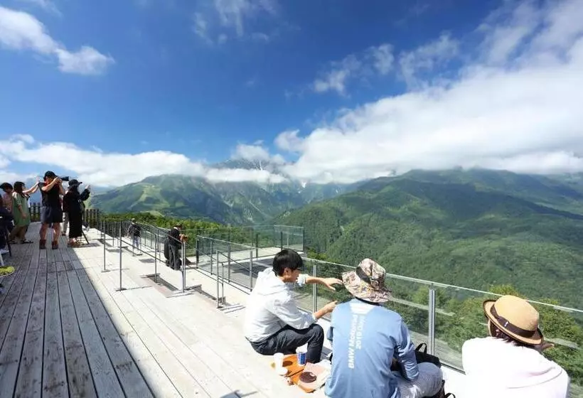 Hotelli Hakuba Funny Hours