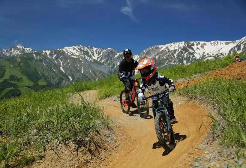 Hotelli Hakuba Funny Hours