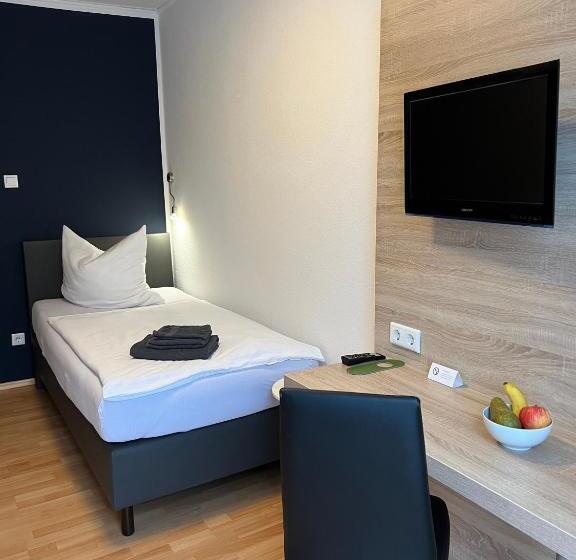 בית מלון כפרי Monopol