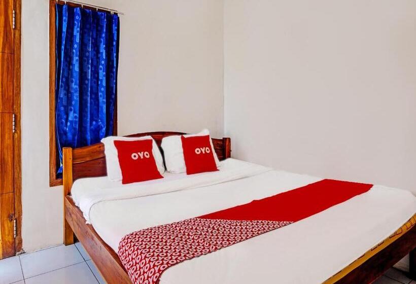 Отель Oyo 92021 Dua Putra Homestay Klayar