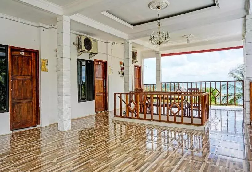 Hotelli Oyo 92021 Dua Putra Homestay Klayar