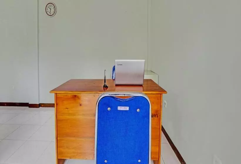 Hotelli Oyo 92021 Dua Putra Homestay Klayar