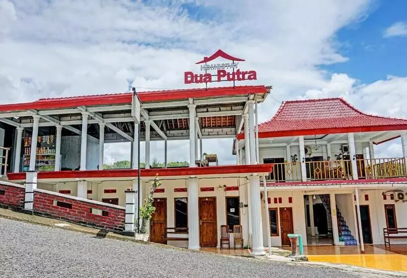 Hotelli Oyo 92021 Dua Putra Homestay Klayar