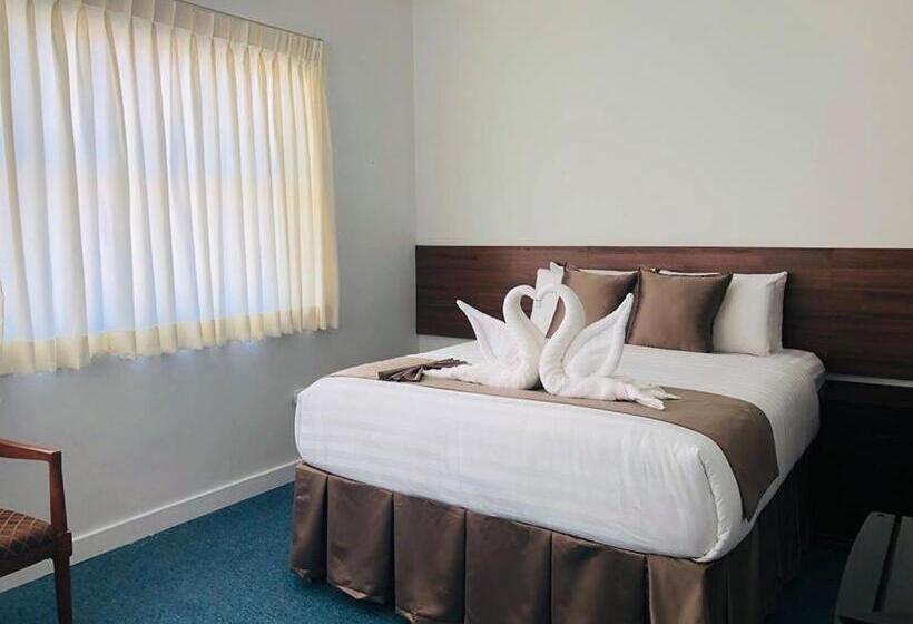 Seacliff Suites Hotel And Resort