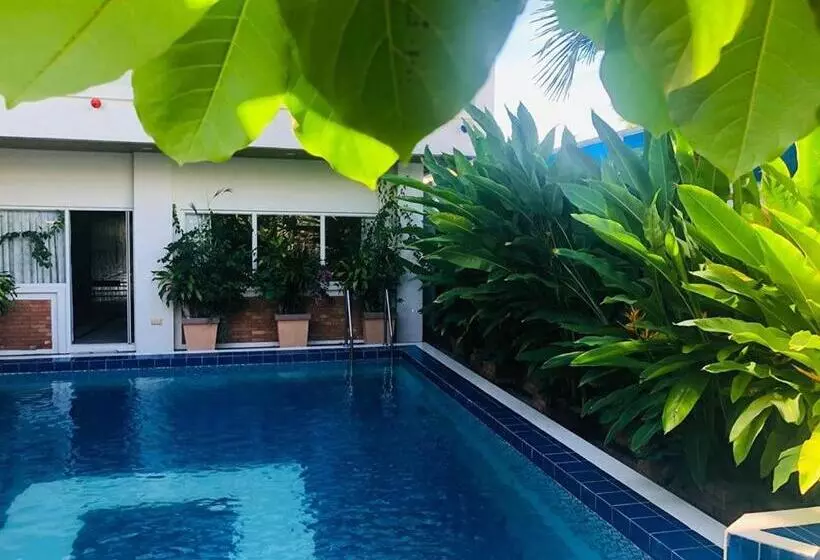 Seacliff Suites Hotel And Resort