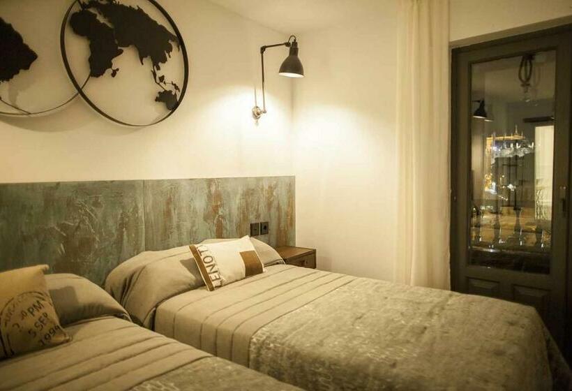 La Aduana The Lodging Experience