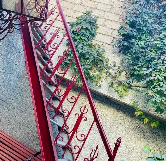 پانسیون Madoyan Guest House