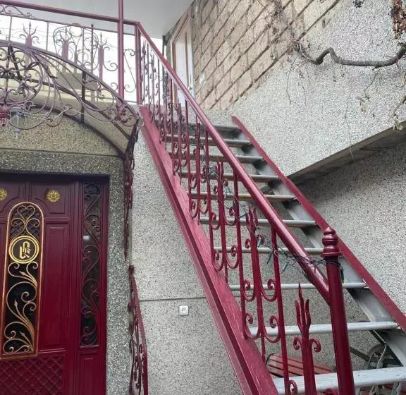 پانسیون Madoyan Guest House