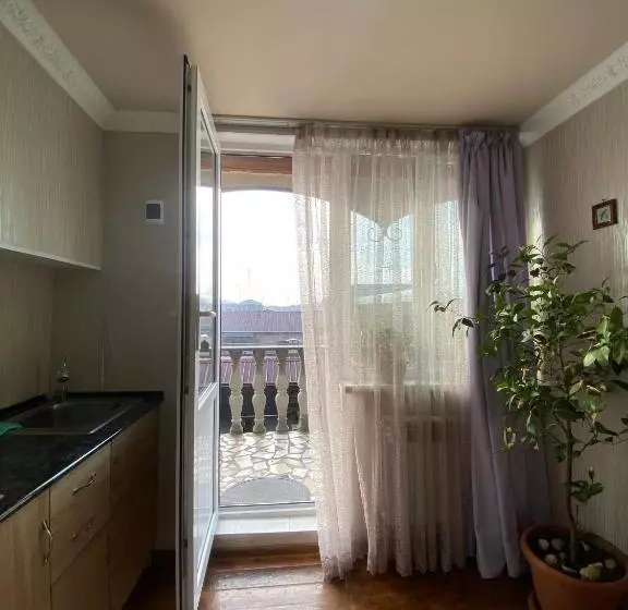 پانسیون Madoyan Guest House