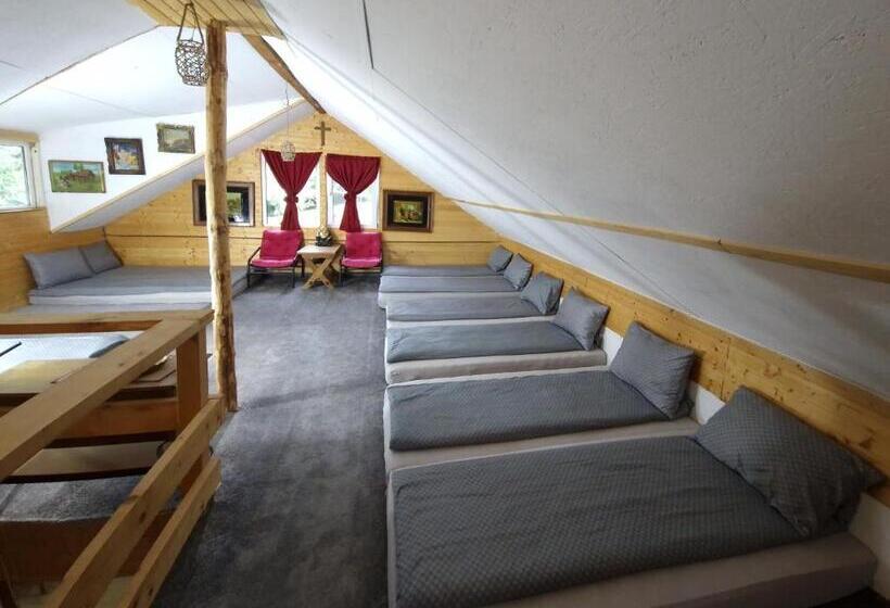 ペンション Motolan