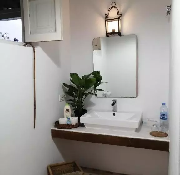 Majatalo Habitacion Con Baño Independiente